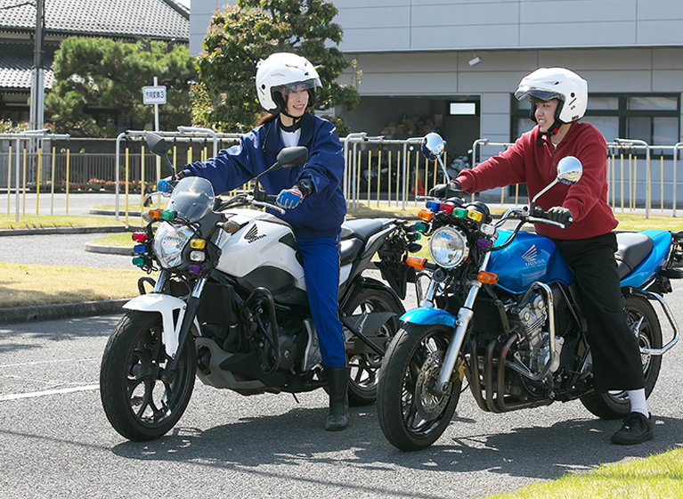 法隆寺自動車教習所で楽しく、明るく、免許をとろう！