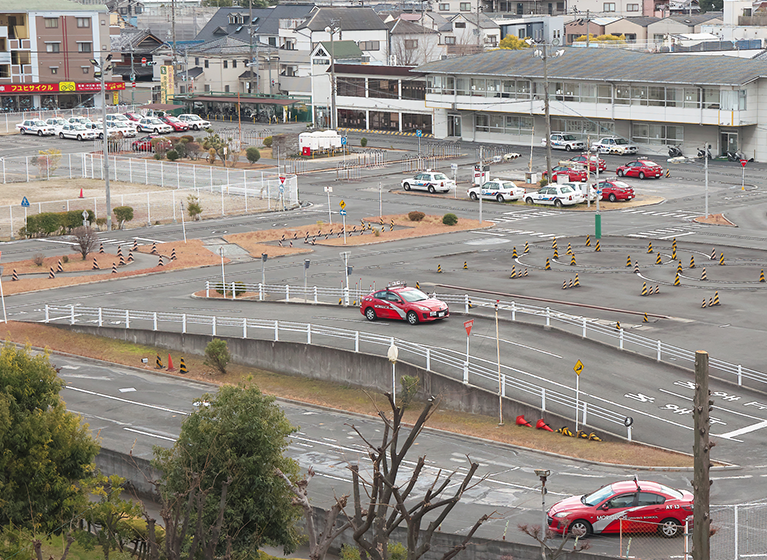 守口自動車教習所で楽しく、明るく、免許をとろう！